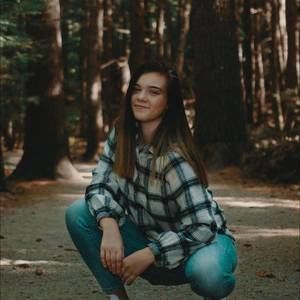 Meet your Posher, Amelia